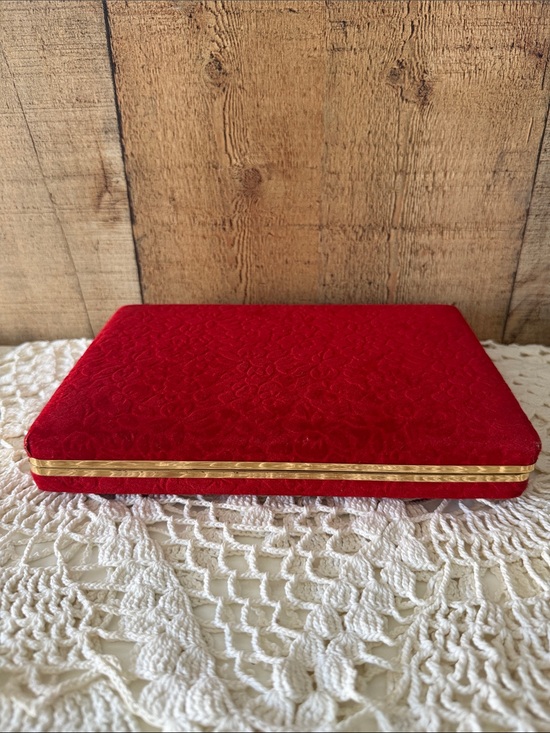 Vintage Other - VTG red velvet jewelry box/travel case with gold-tone trim with clip on earrings